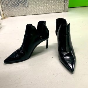 F/W bootie! Kitten heel, Comfort and style!